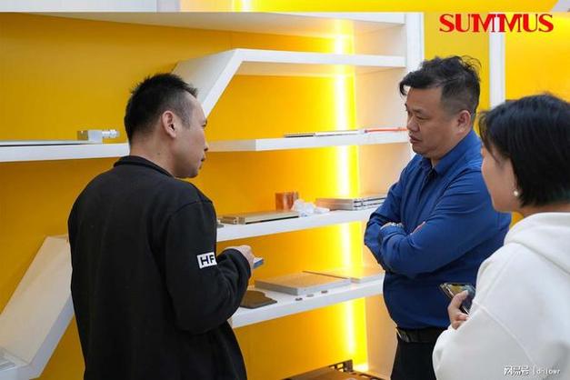 领胜科技领导莅临summus信合科技参观访问